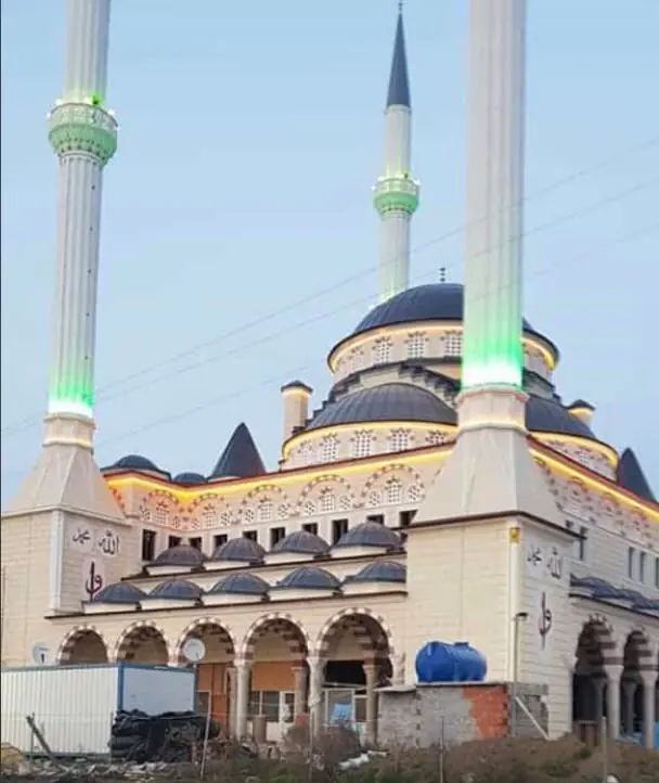 Tarihi camide kubbe yenileme: izinler ve süreç